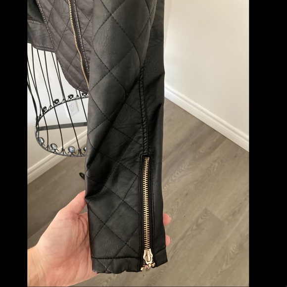 Faux leather jacket - Picture 2 of 5